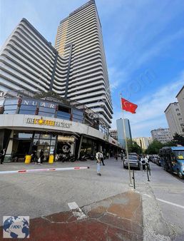 Beylikdüzü Cumhuriyet'te Yenidoğuş Sitesi 3-1 Girişkat Daire