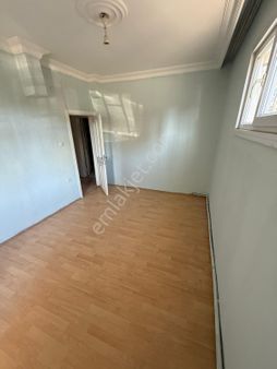 Ümraniye Site Mahallesi 2+1 90 Metre Diriliş Caddesi Üzerinde 2 +1 Giriş Kat Kiralık Daire Ev