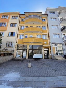 Rw Milyon'dan Halk Caddesinde Satılık 3+1 Daire