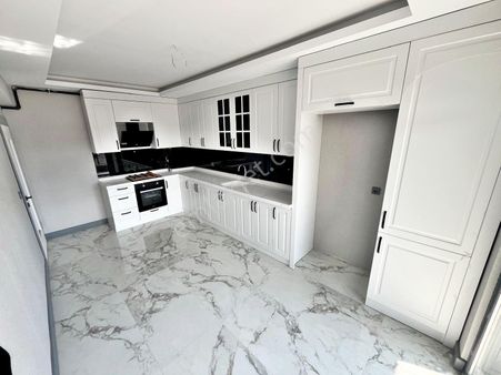 Şentepe Muradiye Cami Yakını Merkezi Konumda Sıfır 3+1 Satılık Daire