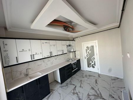 Şentepe Kapalı Pazaryeri Yanı Merkezi Konumda Satılık 3+1 Daire