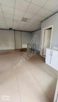 Tank Meydanı Yakını Çift Balkonlu Ferah Kiralık İşyeri