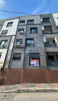 18 Buca Kasaplar Meydanı Doğalgazlı Otoparklı 2+1 Yenı Bına