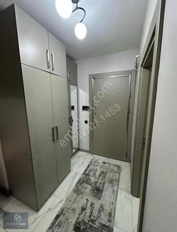 Zeytinburnu Meydan Evlerinde 2+1 Satılık Daire