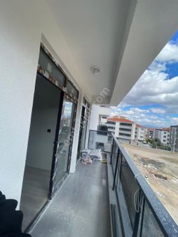 71 Evler Mahallesi Özel Garajlı Site İci Daire