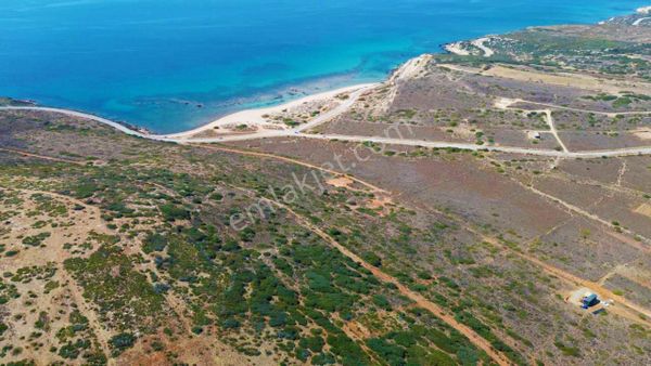 Çanakkale Bozcaada Ayana Koyunda Denize 305m² Satılık Arsa !