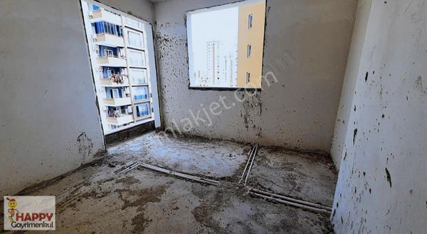 Yüzüncüyılda Krımınal Cıvarı 3+1 Satılık Daire