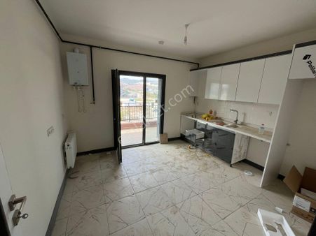 Akgedik Zeki Emlak'tan 3. Etap Merkezi Lokasyonda Kiralık 3+1 D.