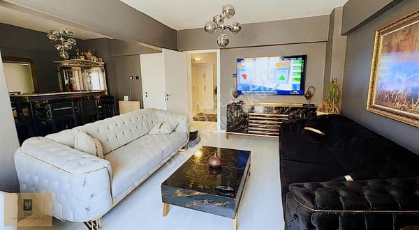 Takasa Açık,3+1,tadilatlı, Şehir Merkezinde 130 M2 Geniş Satılık