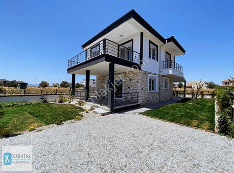 Karataş | Altınova'da Ebeveyn Banyolu Lüks 3+1 Müstakil Villa