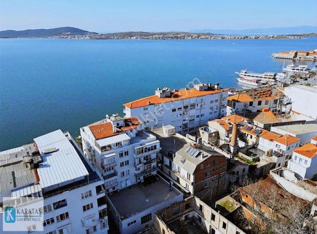 Denize Sıfır Konumda Ayvalık Merkez'de 180m2 Teraslı 2+1 Daire