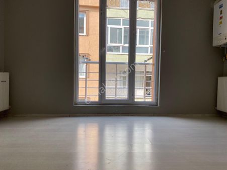 Avrupa Emlak Tan Çınar Mah 75 M² 2+1 2.kat,kredili,iskanlı,metro Yakın(kiracılı