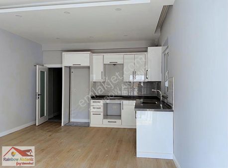 Ilıca Da Merkezi Konumda Asansörlü Odunluklu 2+1 Satılık Daire..