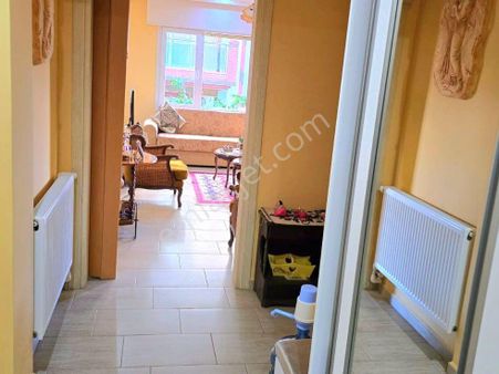 Kuşadası Ege Mahallesinde Havuzlu Sitede Doğalgazlı 2+1