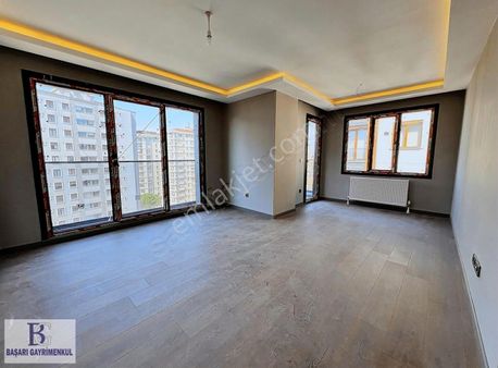 Başarı'dan Suadiye'de 2025 Yapımı 125 M2 3+1 Balkonlu Ebeveynli