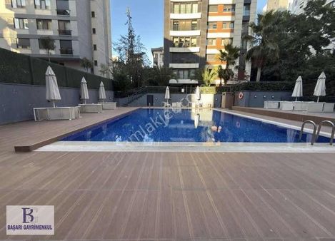 Kalamış'da Panoramik Deniz Ve Marina Manzaralı 210 M2 Fırsattır