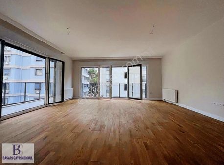 Başarı'dan Bağdat'a Çok Yakın 220 M2 Geniş Balkonlu ( Sıfır )