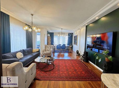 Başarı'dan Tek Yetkili Erenköy Değerbilir'de 3+1 Balkonlu 160m2
