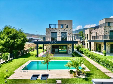 Berkay Demirel'den Gürede Doğanın Kalbinde Lüks Havuzlu 4+1villa