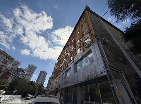 Maıson Göktürk Ayazağa'da Cadde Üstü Kiralık 2 Kat Dükkan&mağaza