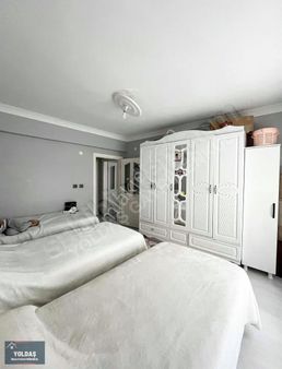 Yoldaş İnş Satılık 3+1 120 M2 1.kat Arafat Camiisine Yakın Daire