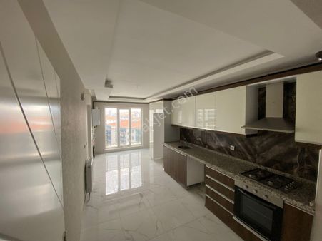 Emrah Erdoğan İnşaat Emlak'tan Satılık 5.kat 4+1 Lüx Daire