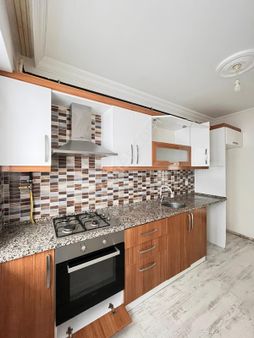 Muhittinde 2+1 6 Yıllık İskanlı Ara Kat Fırsat Daire