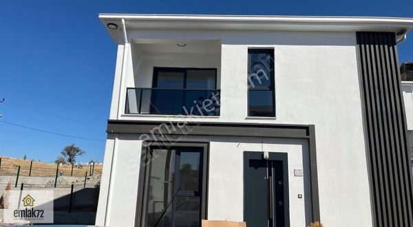 Emlak 72 'den Kiralık Oturuma Hazır Sıfır Villa