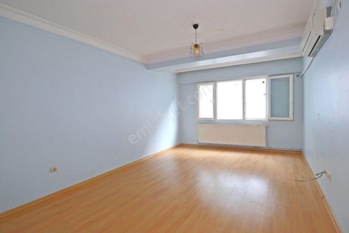 Simge'den 10 Yaşında Asansörlü Kapalı Otoparklı Arakat Daire