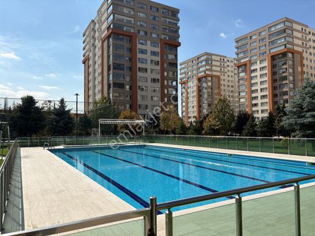 Bahçen Eryaman 4+1 1.ci Kat Yeni Boyalı Ve Yapılı Havuzlu Acil!!