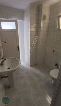 Buca Menderes Mahallesinde 2+1 Kiralık Daire