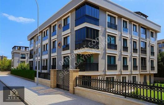 Siem'den Güvenlikli Butik Site İçi Müstakil Bahçeli 2+1