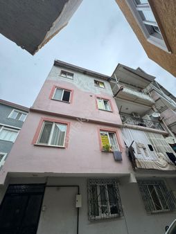 Şirinevler Mahallesin'de Satılık 4,5 Katlı Bina