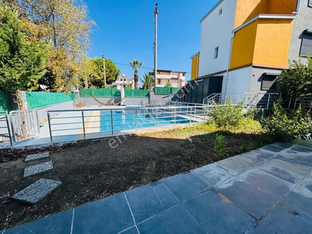 Kuşadası Güzelçamlı'da Havuzlu Sitede3+1 Tribleks Yazlık