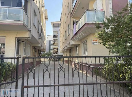 Uzman'dan 35 Lik Yola Yakın Site İçi 2+1 Daire