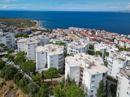 Dikili Gazipaşa Mah Seçkinler Sitesinde Deniz Manzaralı 2+1