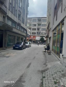 Şehir Merkezinde Ana Yolu Ustu