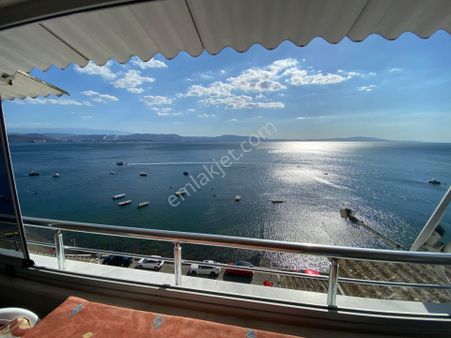 K.kumla'da Muhteşem Manzaralı Denize Sıfır Fırsat Dairesi....