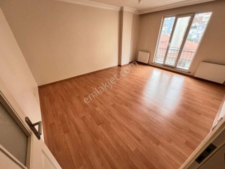 Çeliktepede,otobüs Durağına 2 Dk. 2+1 Kiralık Daire,artum'dan