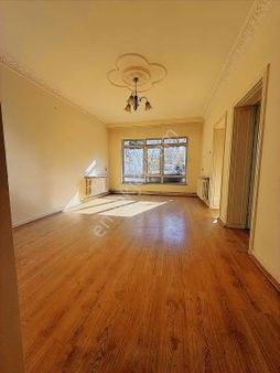 Hoşcan Emlaktan Çerveli Caddesinde 3+1 Satılık Daire