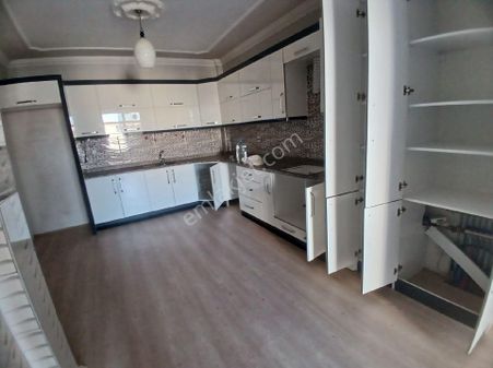 Cazip'ten Kapalı Pazar Yakını 3+1 Geniş Oturumlu Daire