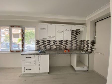 Lidya Emlak'tan 2+1 80m2 2+1 Otoparklı Asansörlü Sıfır Satılık Daire