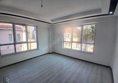 Şirintepe Mahallesinde Satılık Sıfır 3+1 Köşe Daire