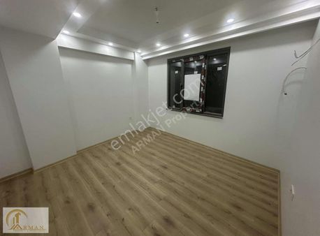 Bayrampaşa Altıntepsi'de Satılık Giriş Kat 2+1 Daire