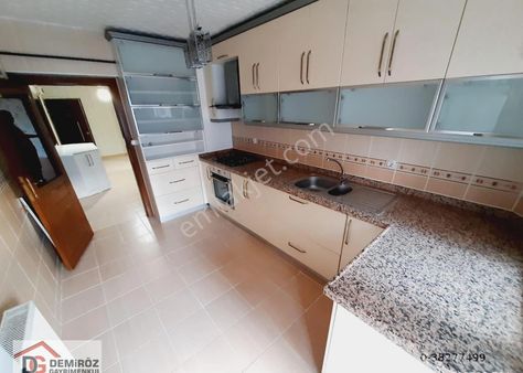 Demiröz'den Yenikentin Göbeginde Her Yere Yürüme Mesafeli Arakat Geniş 3+1 Daire
