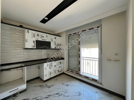 Eray Erdem Gayrimenkul’den Hüsnü Karakaş Mh’de Ara Kat Ayrı Mutfaklı Sıfır Binada 2+1 Daire