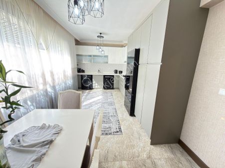 Osmangazi Mahallesi'nde Göz Alıcı 2.5+1 Site Dairesi!