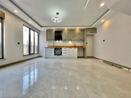 Berkay Demirel'den Altınkumda Ferah Doğalgazlı140m2 2+1 Dubleks