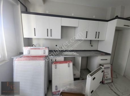 Emtia'dan Zafer Mahallesinde 2+1 Giriş Kat Satılık Daire