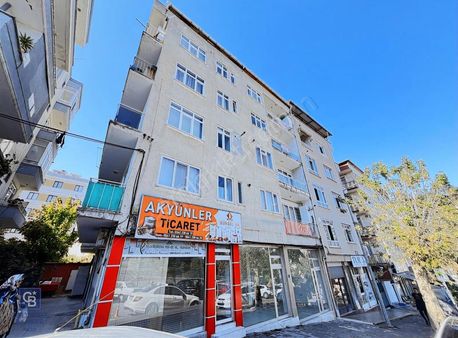 Cb Park/ İlkadım'da Modern Pazarı'nda Satılık Dükkan